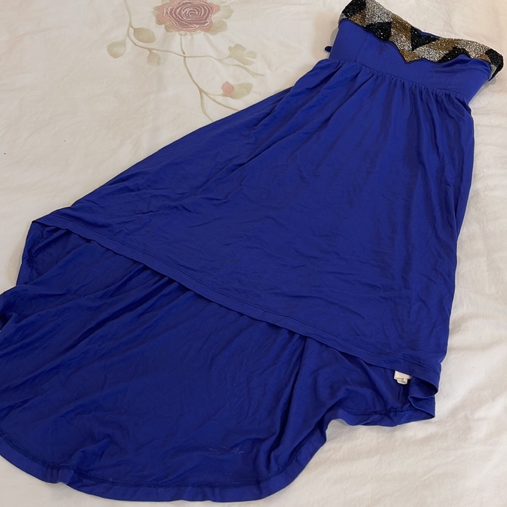 2b Bebe XS Blue dress black silver& gold beads neckline hi low hem soft fabric